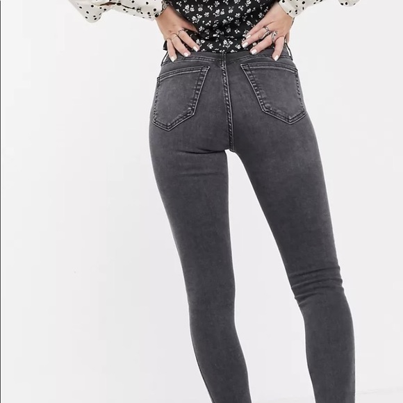 Topshop Jamie Jeans in Washed Black - Picture 1 of 5